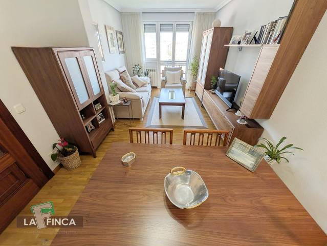 Piso en Venta en FERNANDO VELA en Milán - Pumarín