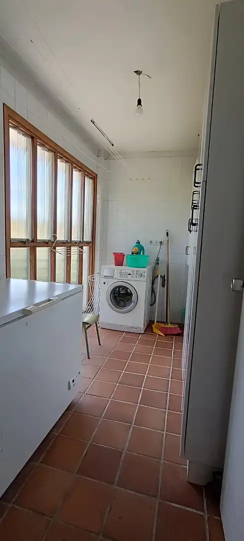 Cuina de Casa o xalet en venda en Oleiros amb Calefacció, Terrassa i Balcó