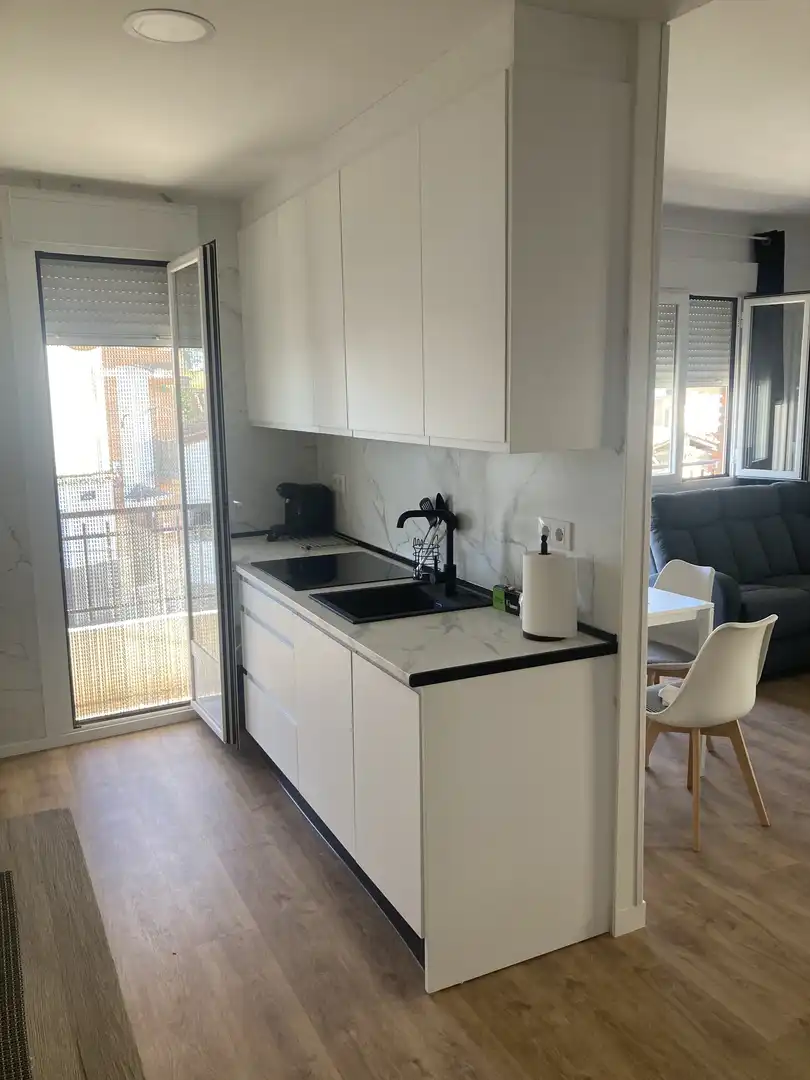 Cuina de Casa adosada de lloguer en Peraleda de la Mata amb Aire condicionat, Parquet i Terrassa