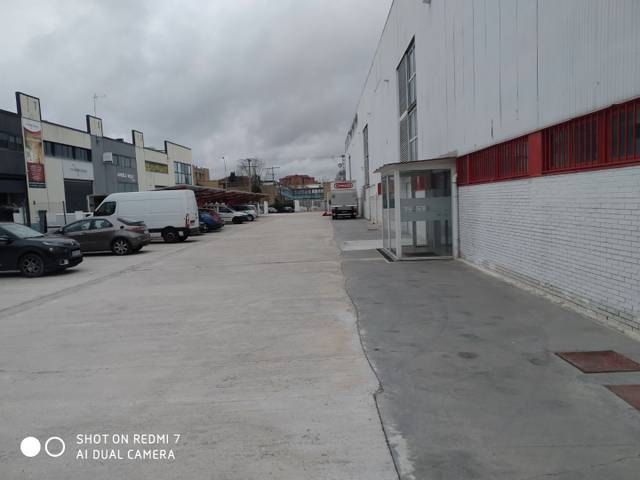 Local comercial en Alquiler en Calle de Ramón y Cajal, 20 en Las Dehesillas - Vereda de los Estudiantes