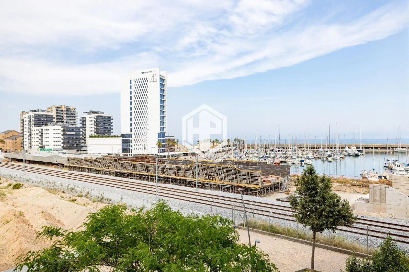Vista exterior de Pis en venda en Badalona amb Calefacció, Terrassa i Traster