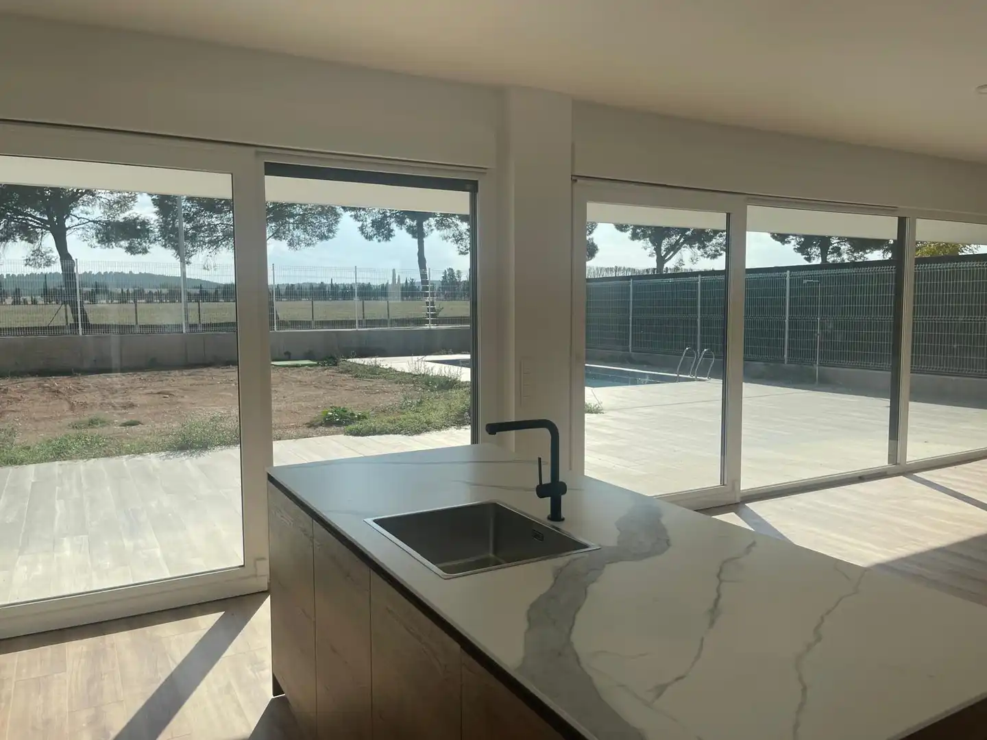 Cocina de Casa o chalet en venta en Zaragoza con Aire acondicionado, Jardín privado y Terraza