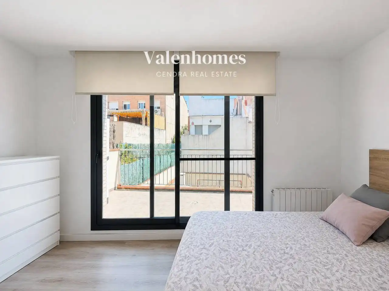 Dormitori de Casa o xalet en venda en Terrassa amb Aire condicionat, Calefacció i Terrassa