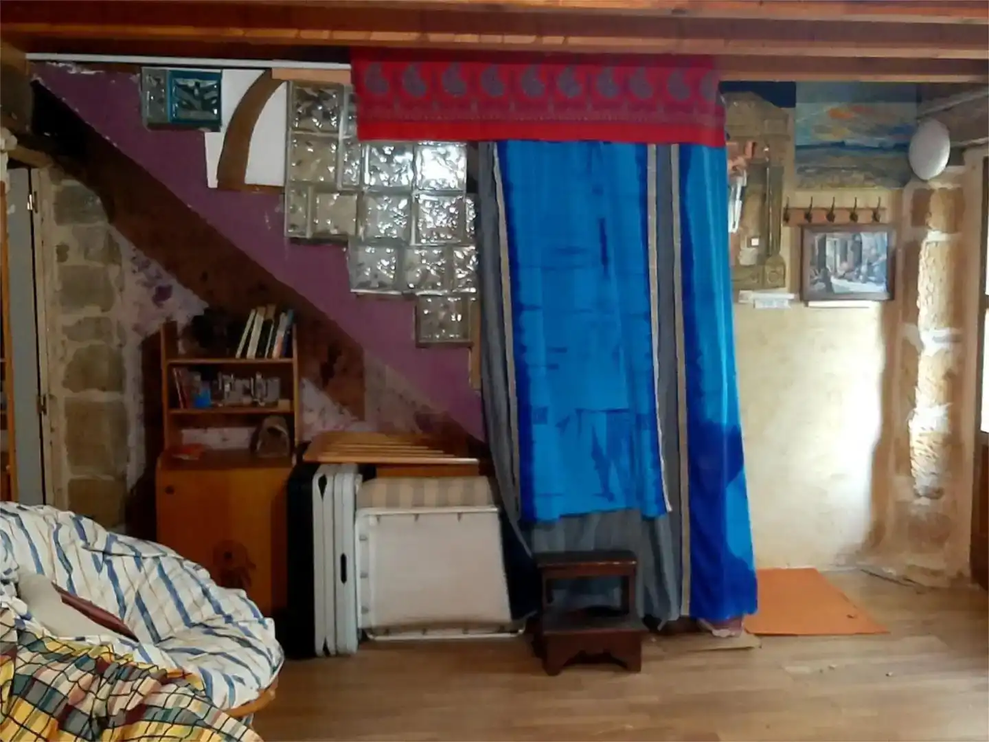Dormitori de Finca rústica en venda en Burgos amb Jardí privat, Parquet i Moblat