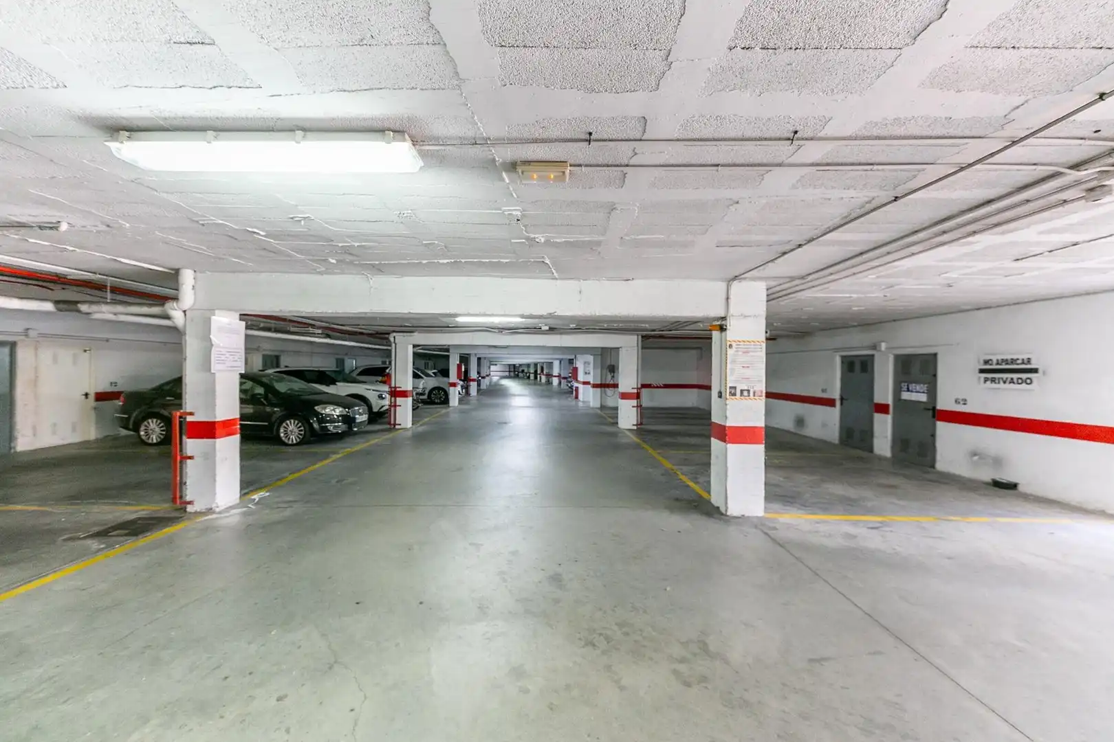 Parking de Dúplex en venta en Benalmádena con Aire acondicionado, Calefacción y Jardín privado