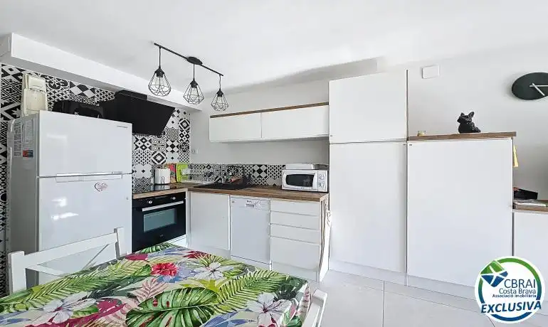 Kitchen of Flat for sale in Empuriabrava  with Air Conditioner, Heating and Terrace