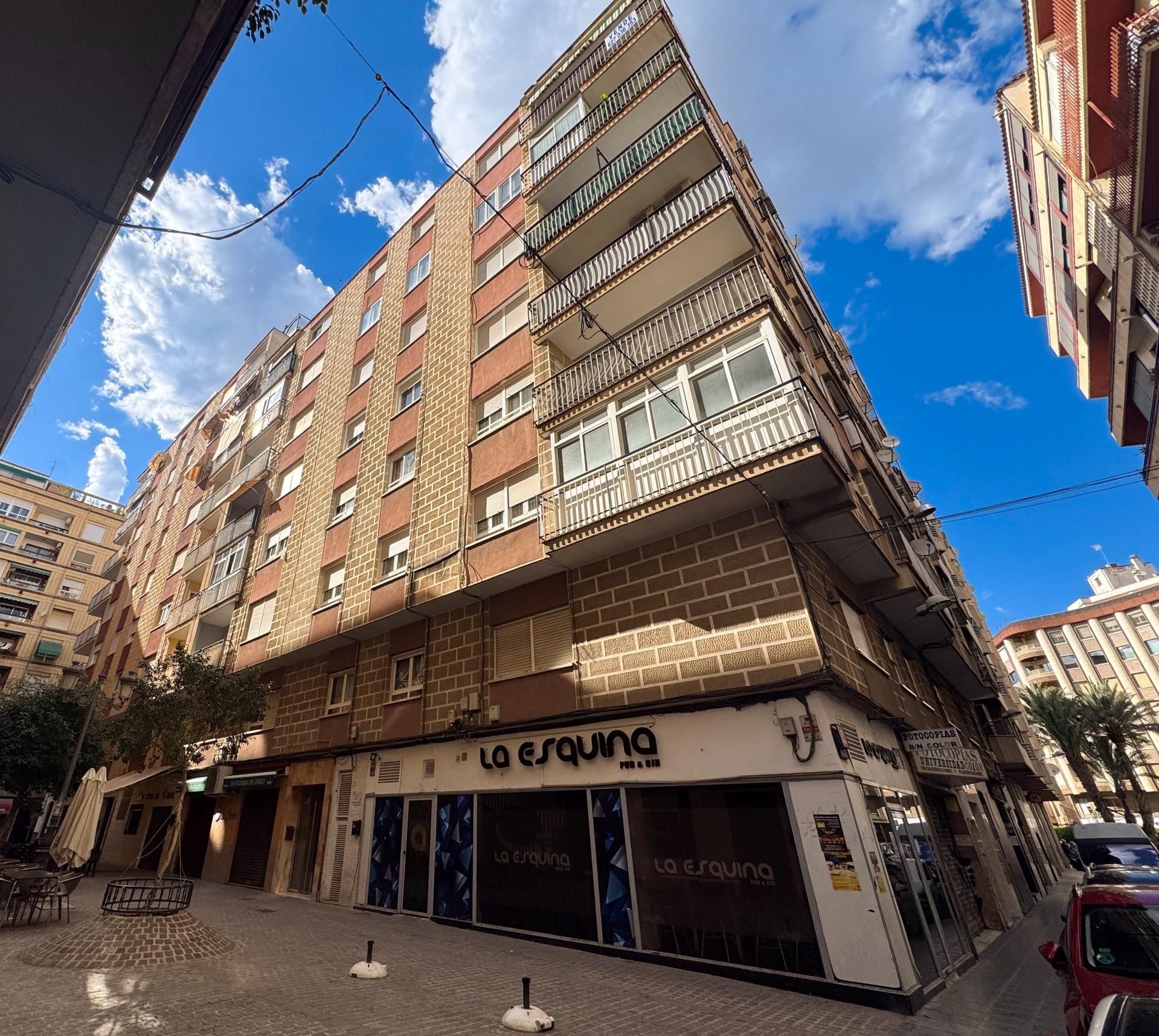 Vista exterior de Pis en venda en Orihuela amb Aire condicionat i Balcó
