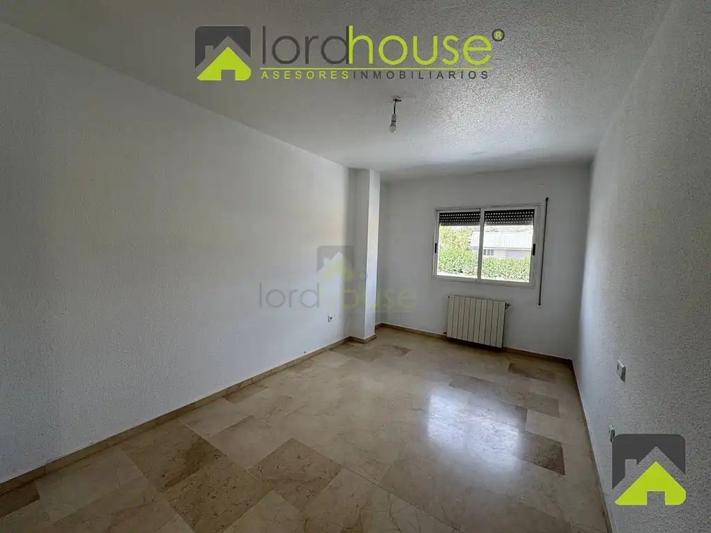 Dormitori de Casa o xalet en venda en Lorca