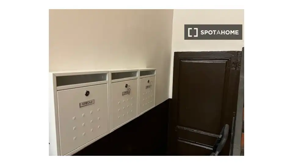Flat with terrace to rent in Gràcia, imagen 5