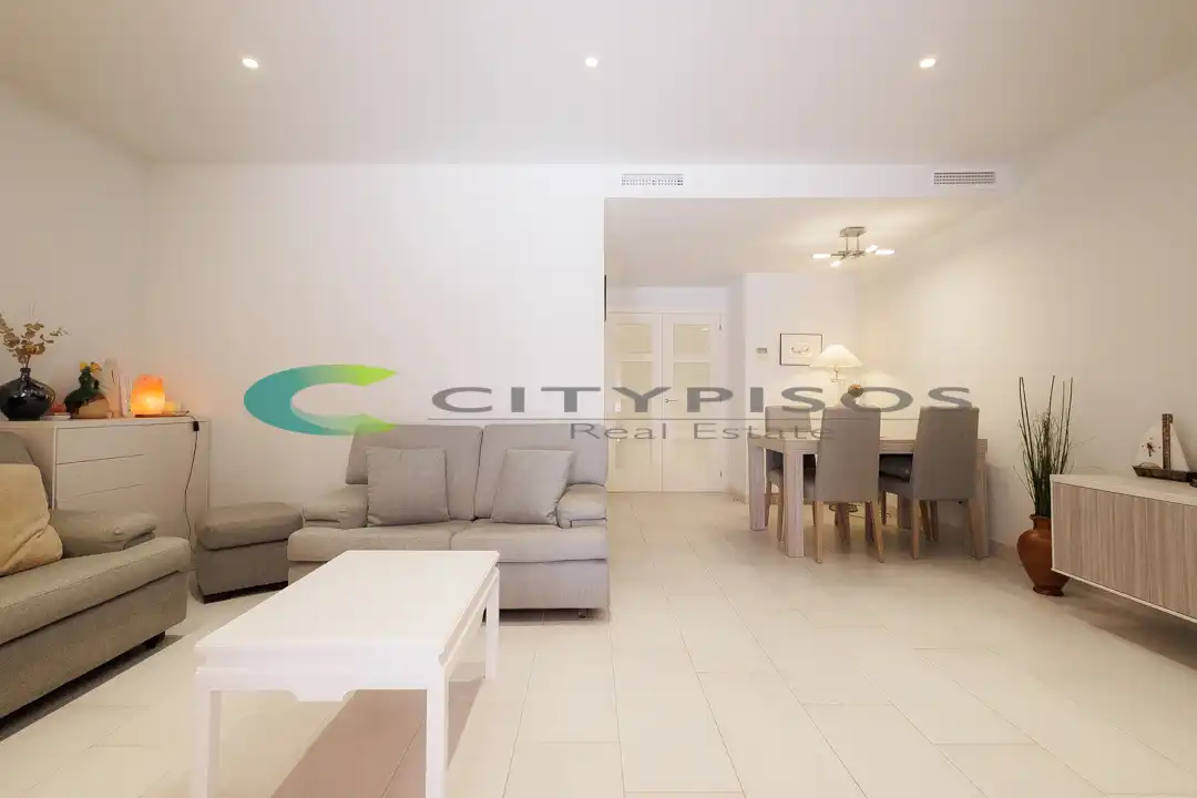Flat with lift for sale in Avenida de Santiago Rusiñol, imagen 4
