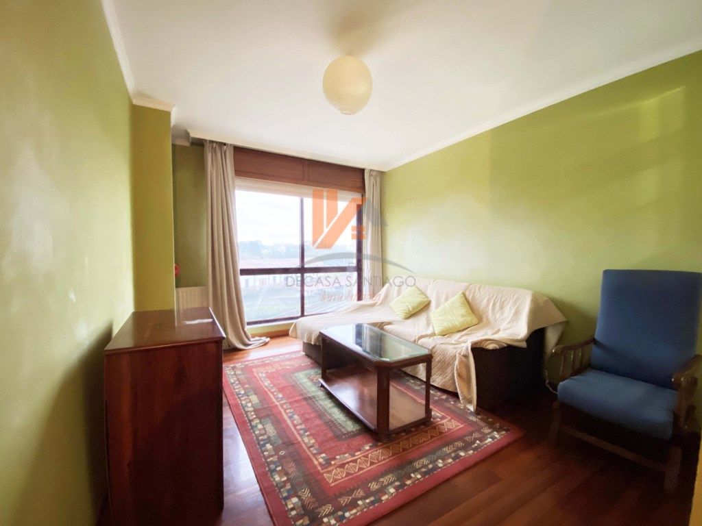 Sala de estar de Piso en venta en Santiago de Compostela  con Horno