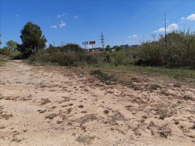 Terreno residencial en Venta en Carrer FREDERIC MOMPOU en Can Vallhonrat