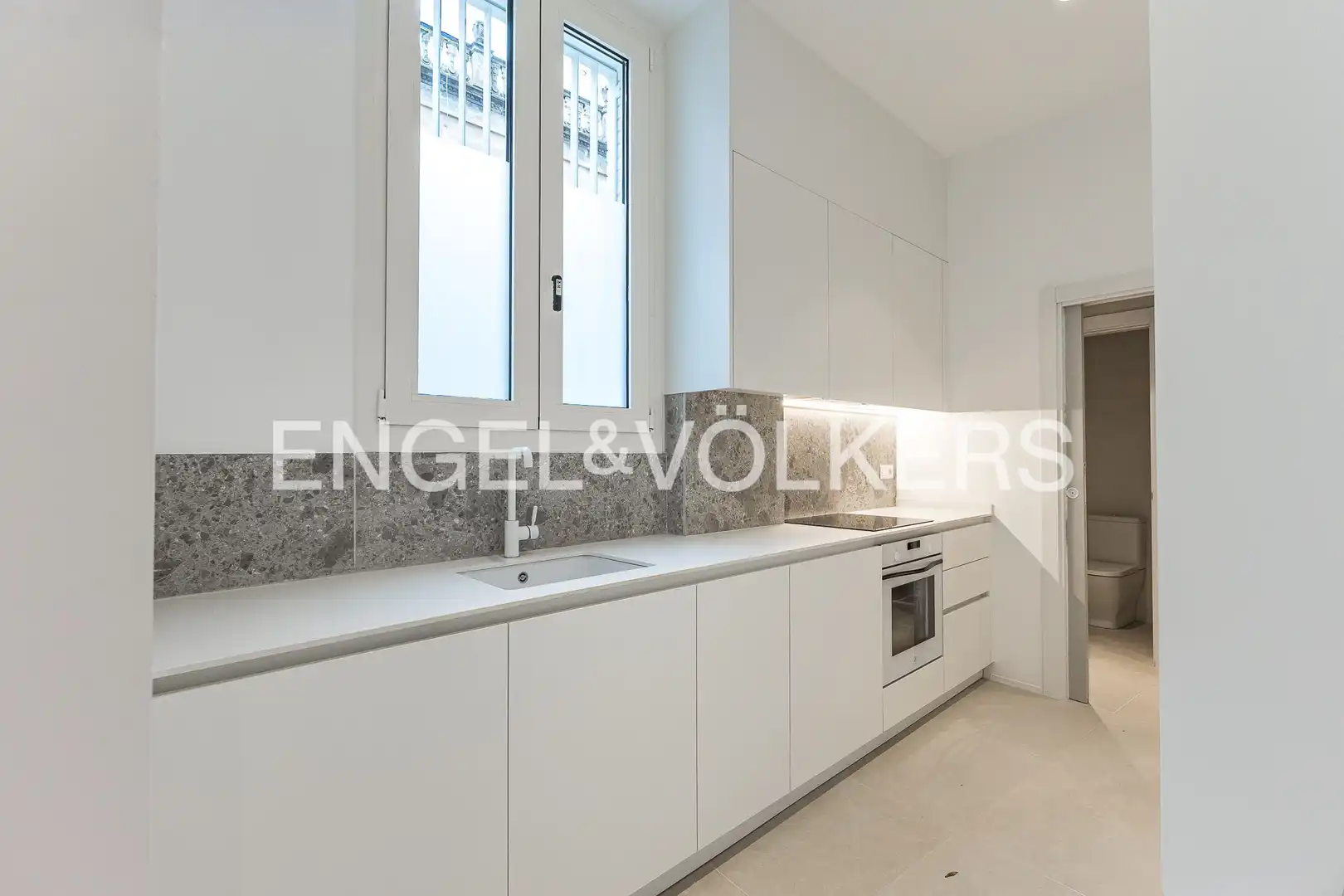 Küche von Wohnung zum Verkauf in L'Hospitalet de Llobregat mit Klimaanlage, Heizung und Terrasse