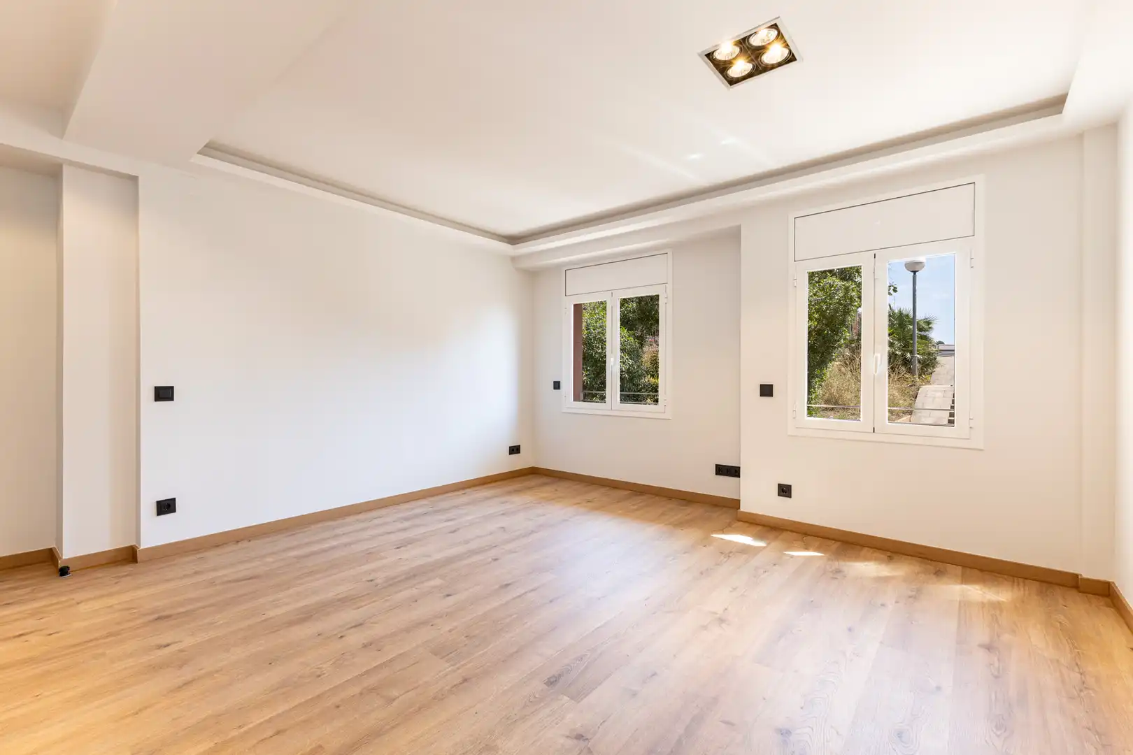 Wohnzimmer von Wohnung zum Verkauf in Barcelona mit Klimaanlage, Heizung und Parkett