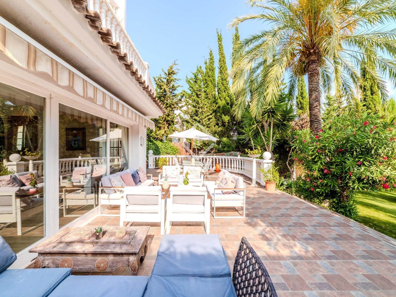 Terrace of House or chalet for sale in Sitges  with Air Conditioner, Heating and Furnished