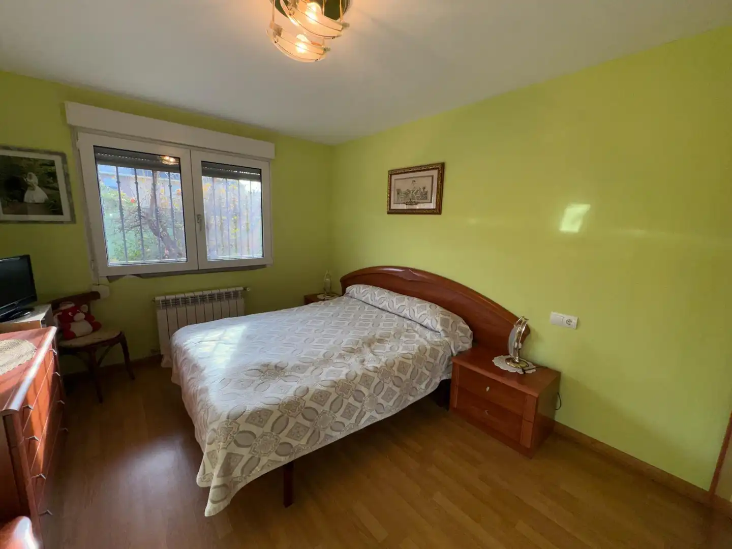 Schlafzimmer von Country house zum Verkauf in Ponferrada mit Heizung, Privatgarten und Terrasse