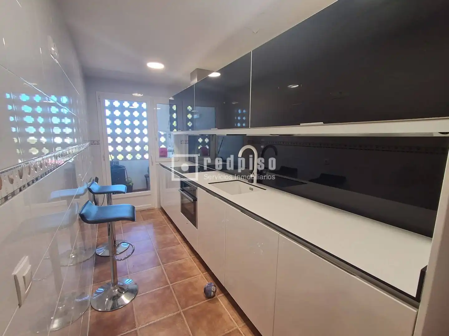 Cocina de Piso en venta en Huecas con Calefacción, Trastero y Amueblado
