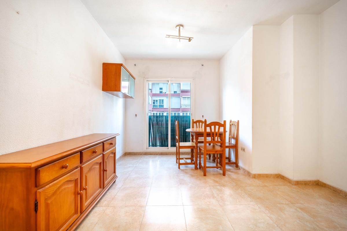 Flat for sale in C. Héroe de Sostoa, Girón - Las Delicias