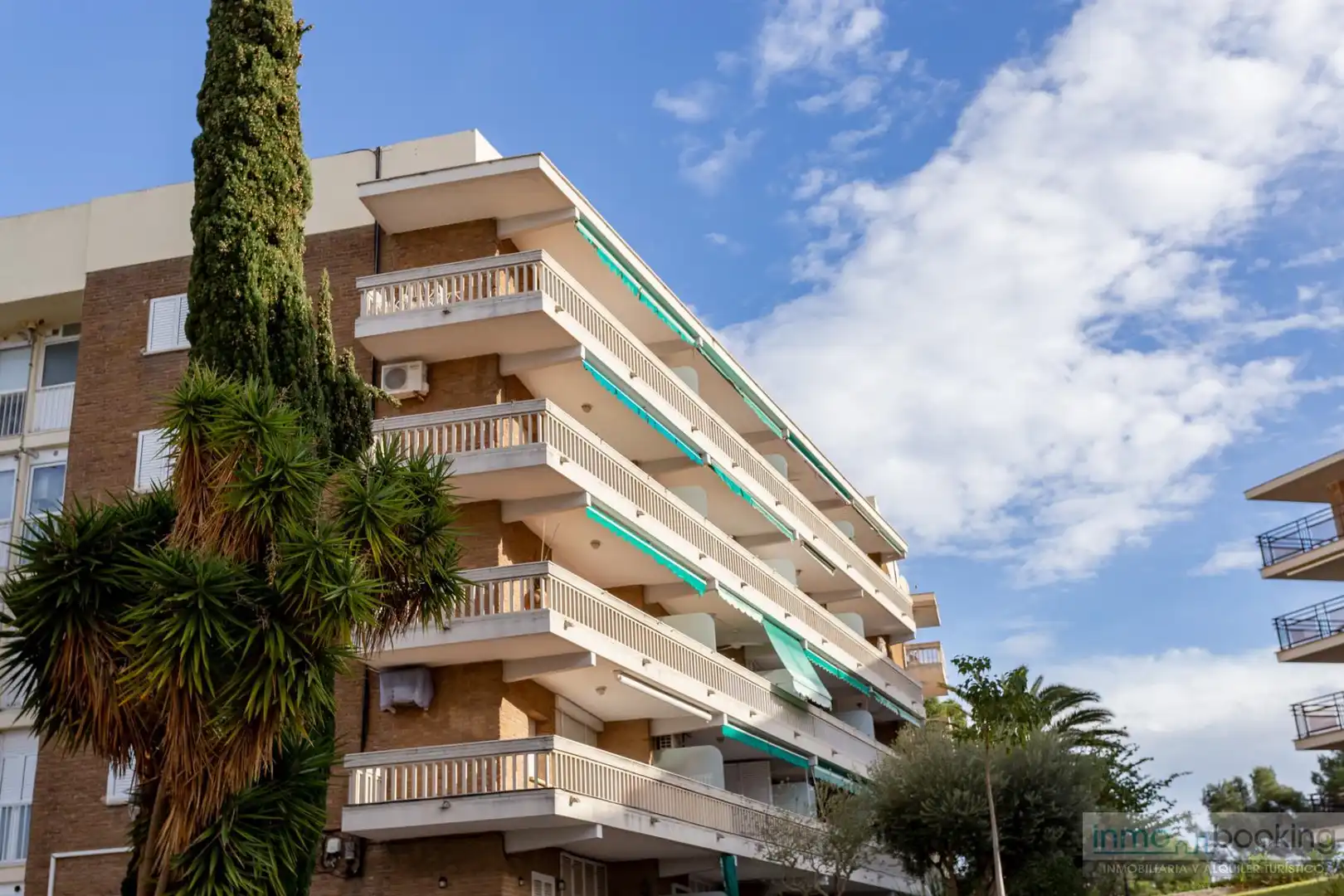 Außenansicht von Wohnungen zum Verkauf in Salou mit Klimaanlage, Heizung und Terrasse