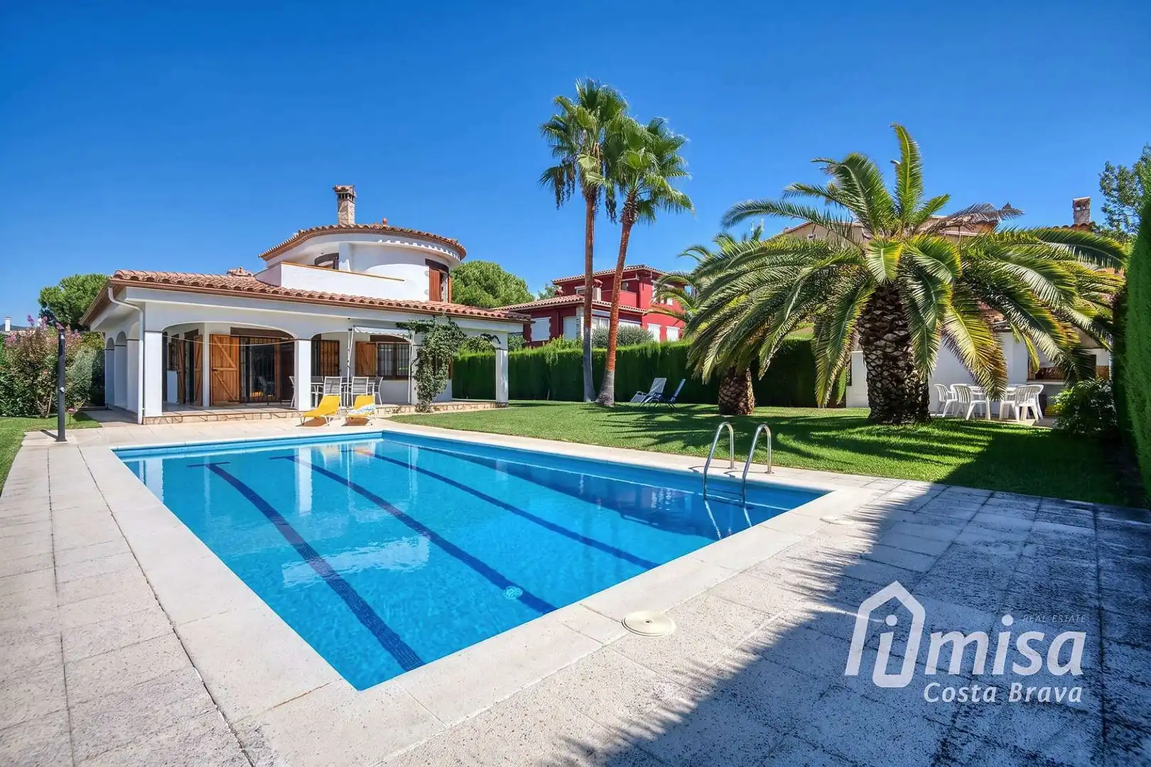 Detached house with pool for sale in Ametller