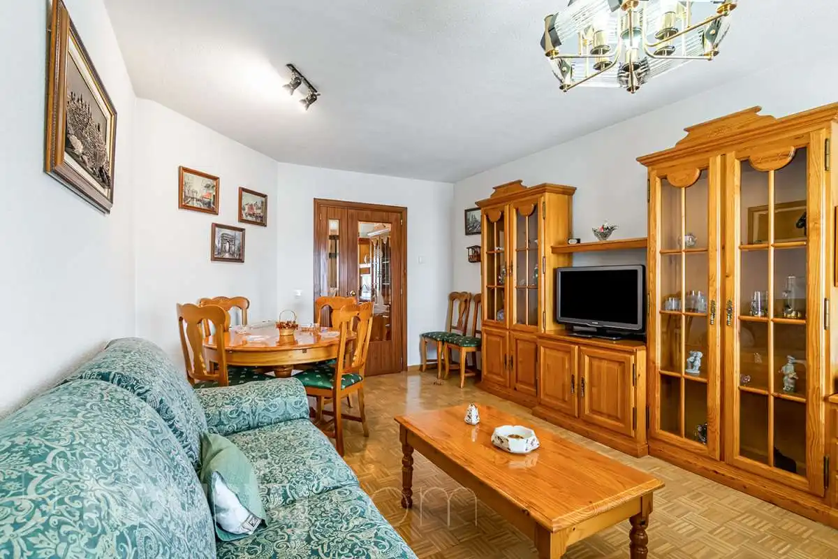 Flat for rent in Calle Río Estenilla, Santa María de Benquerencia