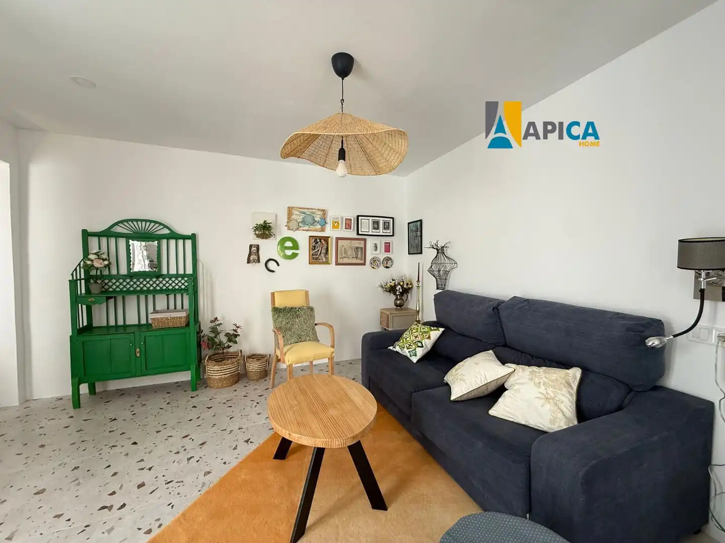 Sala d'estar de Casa o xalet en venda en Chiclana de la Frontera amb Terrassa, Traster i Moblat