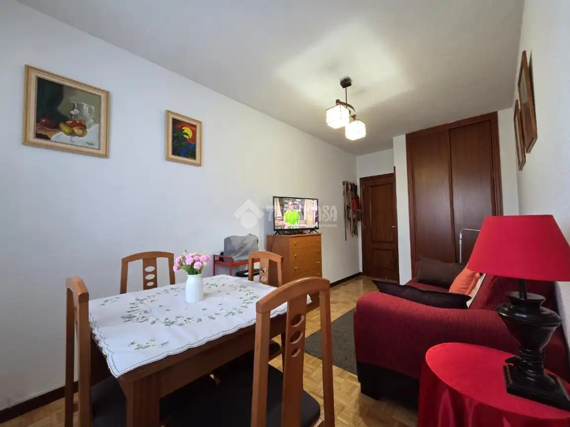 Sala de estar de Piso en venta en Velilla de San Antonio con Aire acondicionado, Calefacción y Amueblado