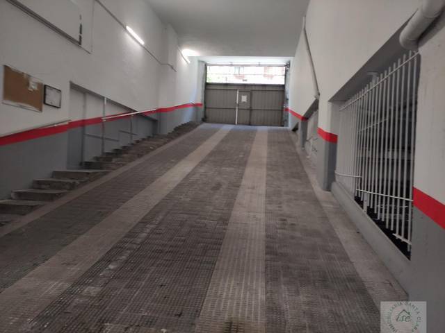Garaje en Alquiler en Santutxu - Basarrate