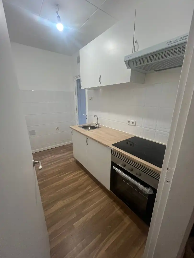 Cocina de Piso en venta en L'Hospitalet de Llobregat con Alarma