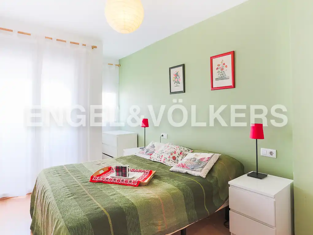 Schlafzimmer von Wohnung zur Miete in Valencia mit Klimaanlage, Heizung und Parkett
