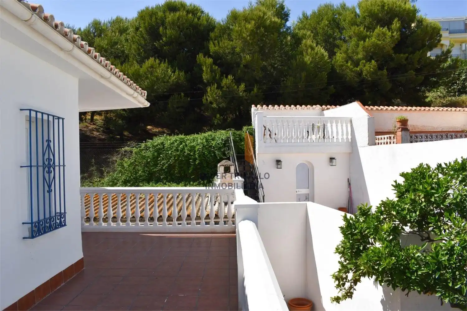 Terrassa de Casa o xalet en venda en Vélez-Málaga amb Terrassa, Traster i Moblat