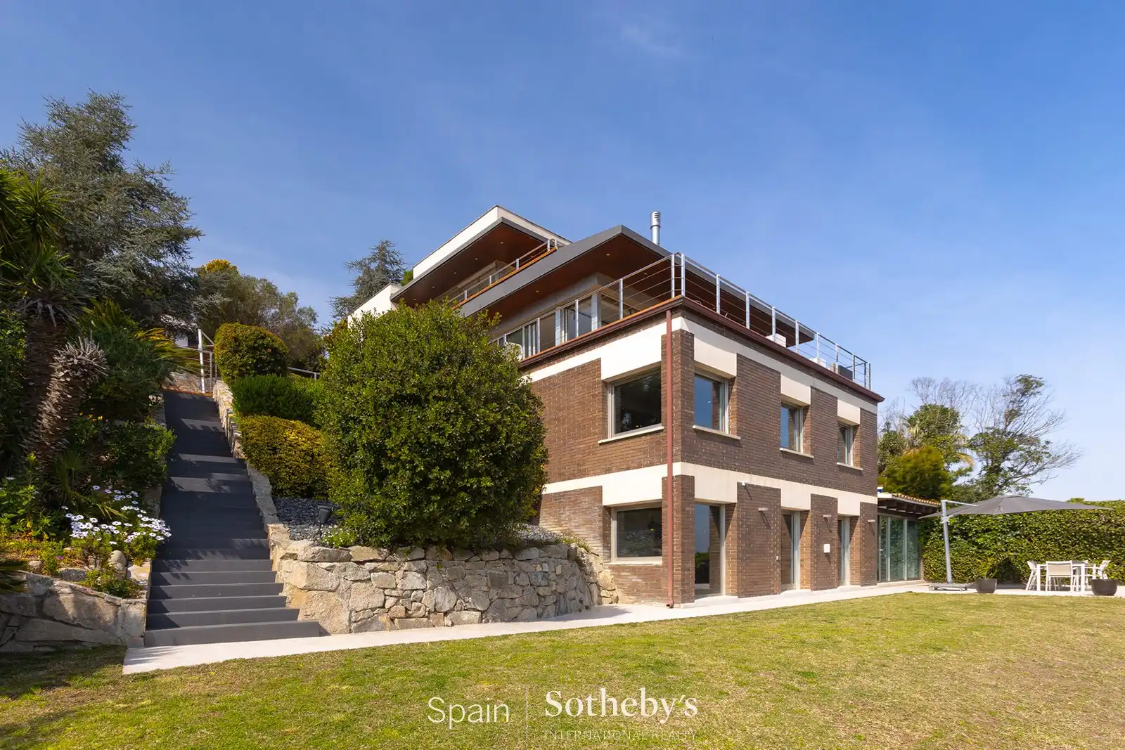 Vista exterior de Casa o chalet en venta en Tiana con Calefacción, Jardín privado y Terraza