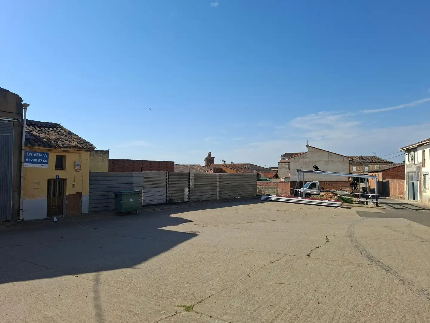 Casa o xalet en venda en Algadefe amb Jardí privat