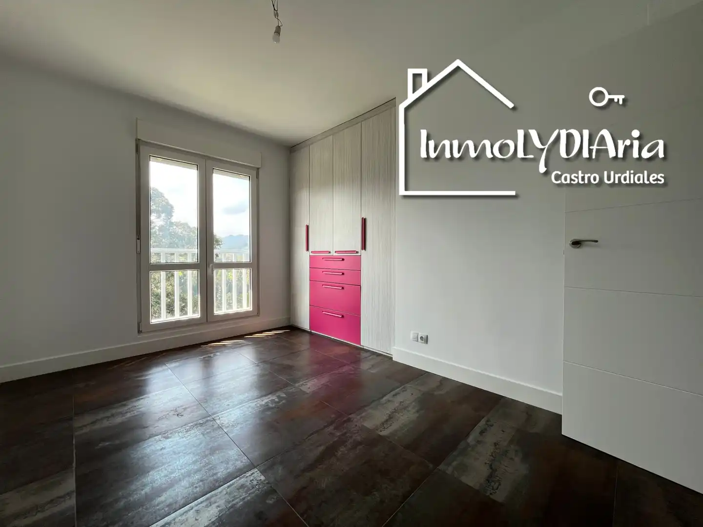 Bedroom of Houses for sale in Castro-Urdiales  with Heating, Private garden and Terrace