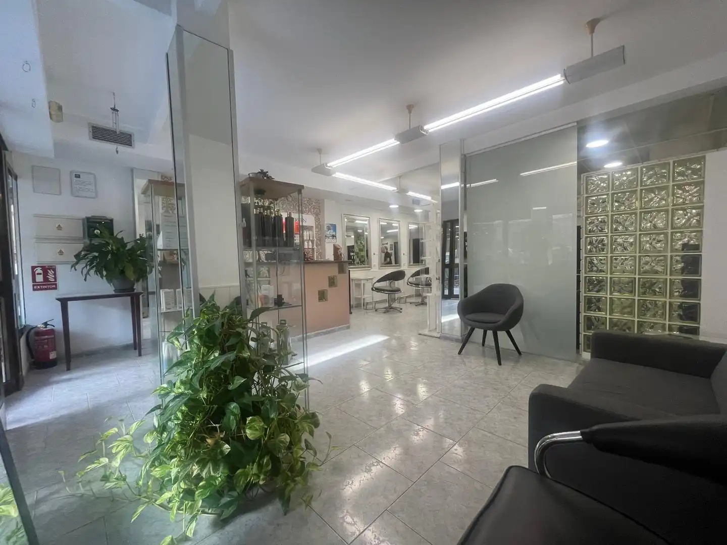 Local en venta en Calle de Lorenzo Ferreira, Santa Rosa - Valdeolleros