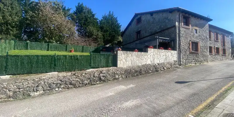 Vista exterior de Casa o xalet en venda en Entrambasaguas amb Jardí privat, Terrassa i Traster