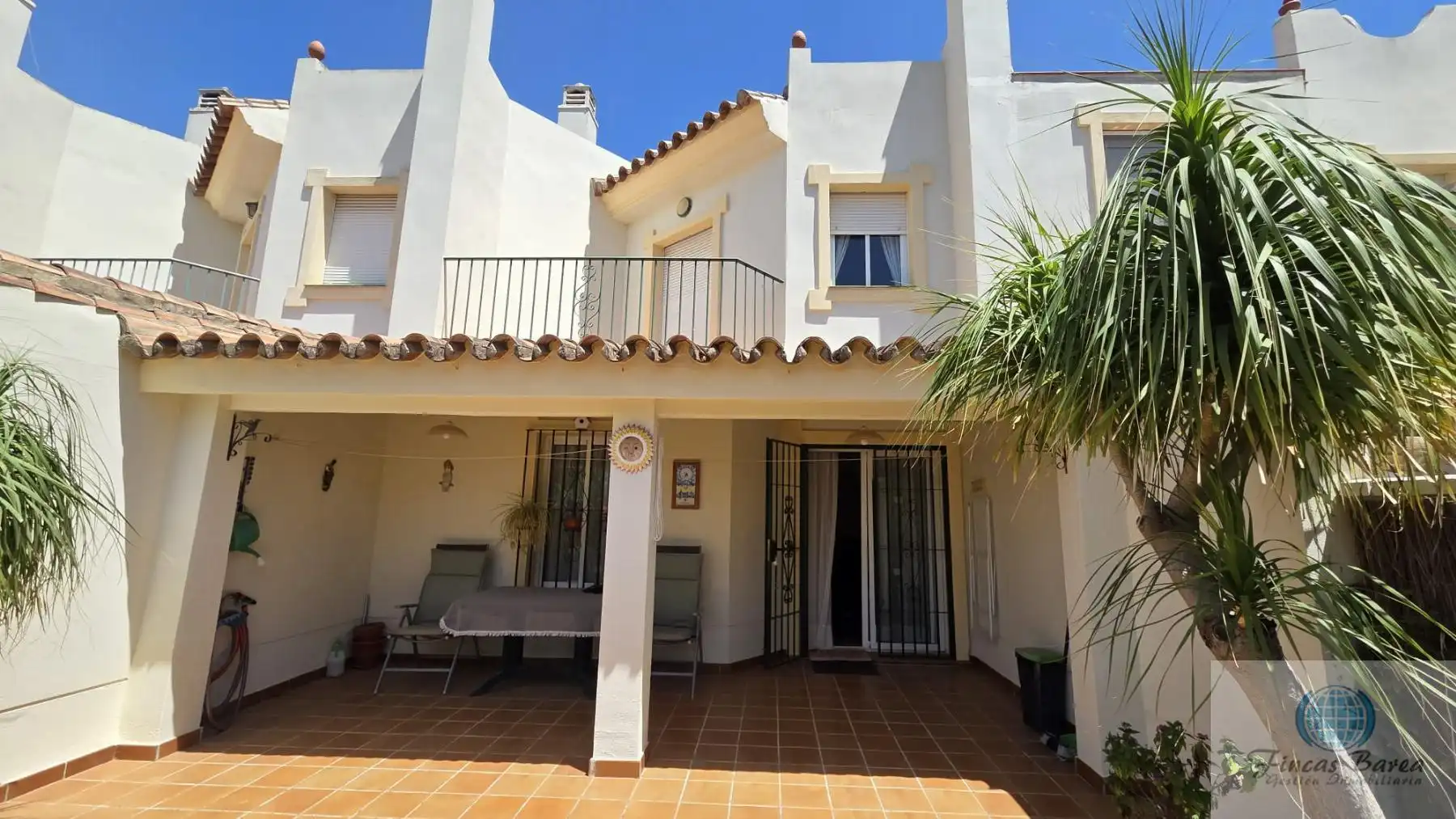Vista exterior de Casa o xalet en venda en Mijas amb Aire condicionat, Terrassa i Traster