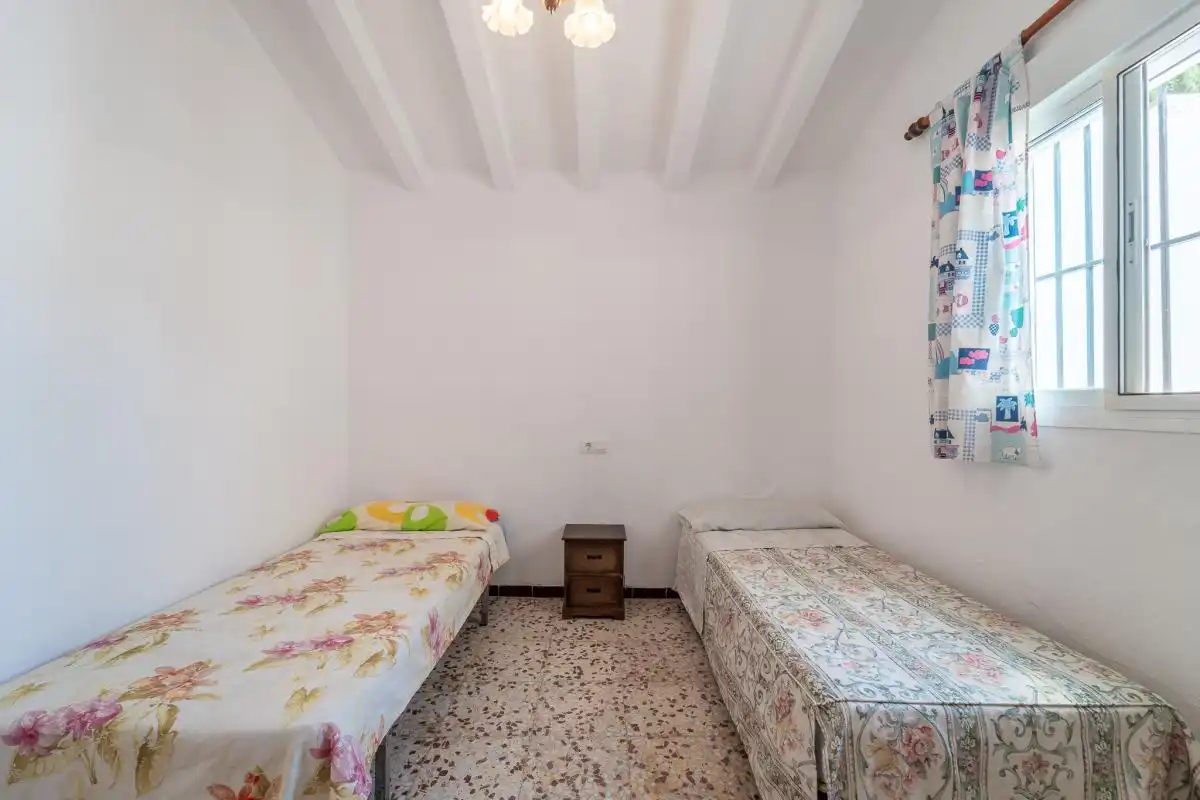 Habitación de Casa adosada en venta en Frigiliana con Aire acondicionado, Calefacción y Jardín privado