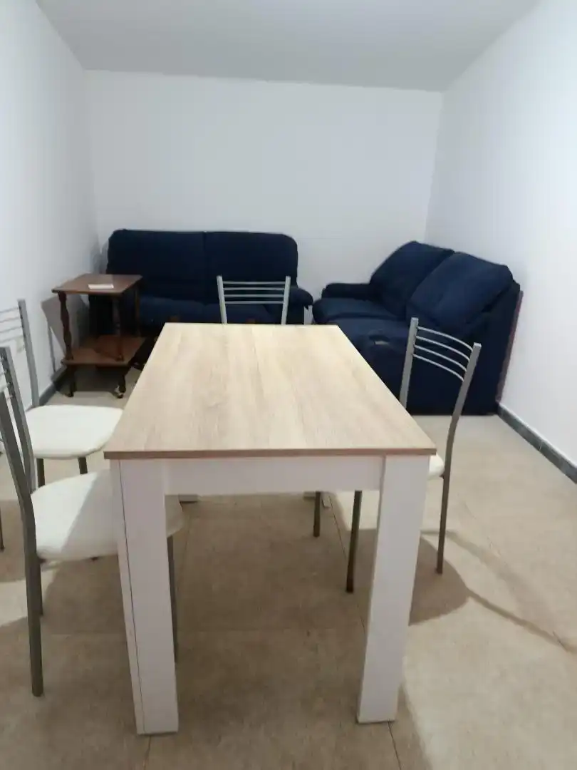Menjador de Apartament de lloguer en Boqueixón amb Aire condicionat, Moblat i Forn