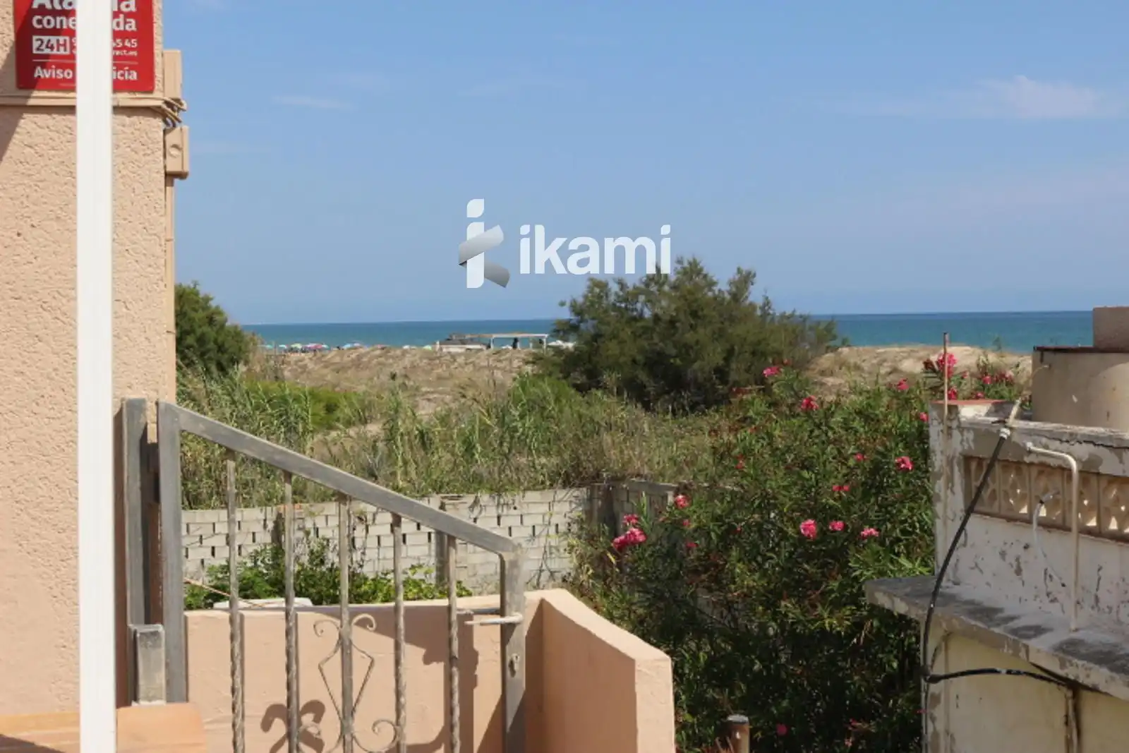 Houses for sale in Oliva Playa