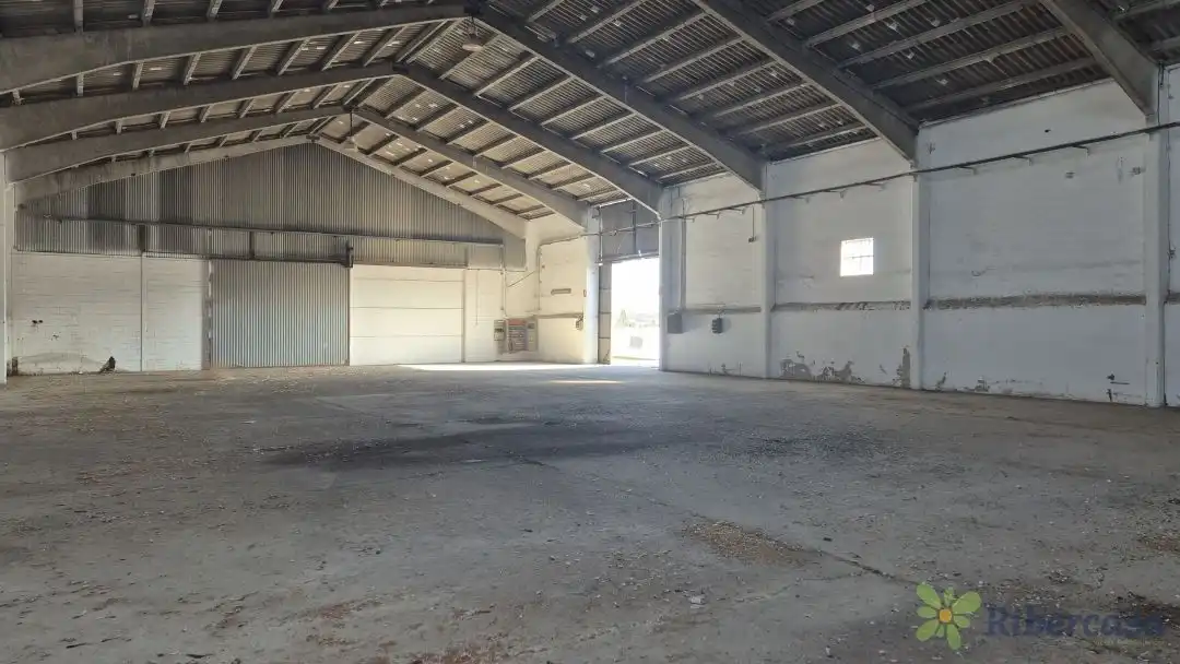 Fabrikhallen zum Verkauf in Fustiñana