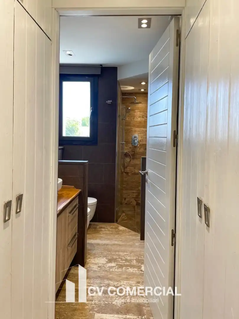 Bathroom of Flat for sale in Barcelona  with Air Conditioner, Heating and Parquet flooring