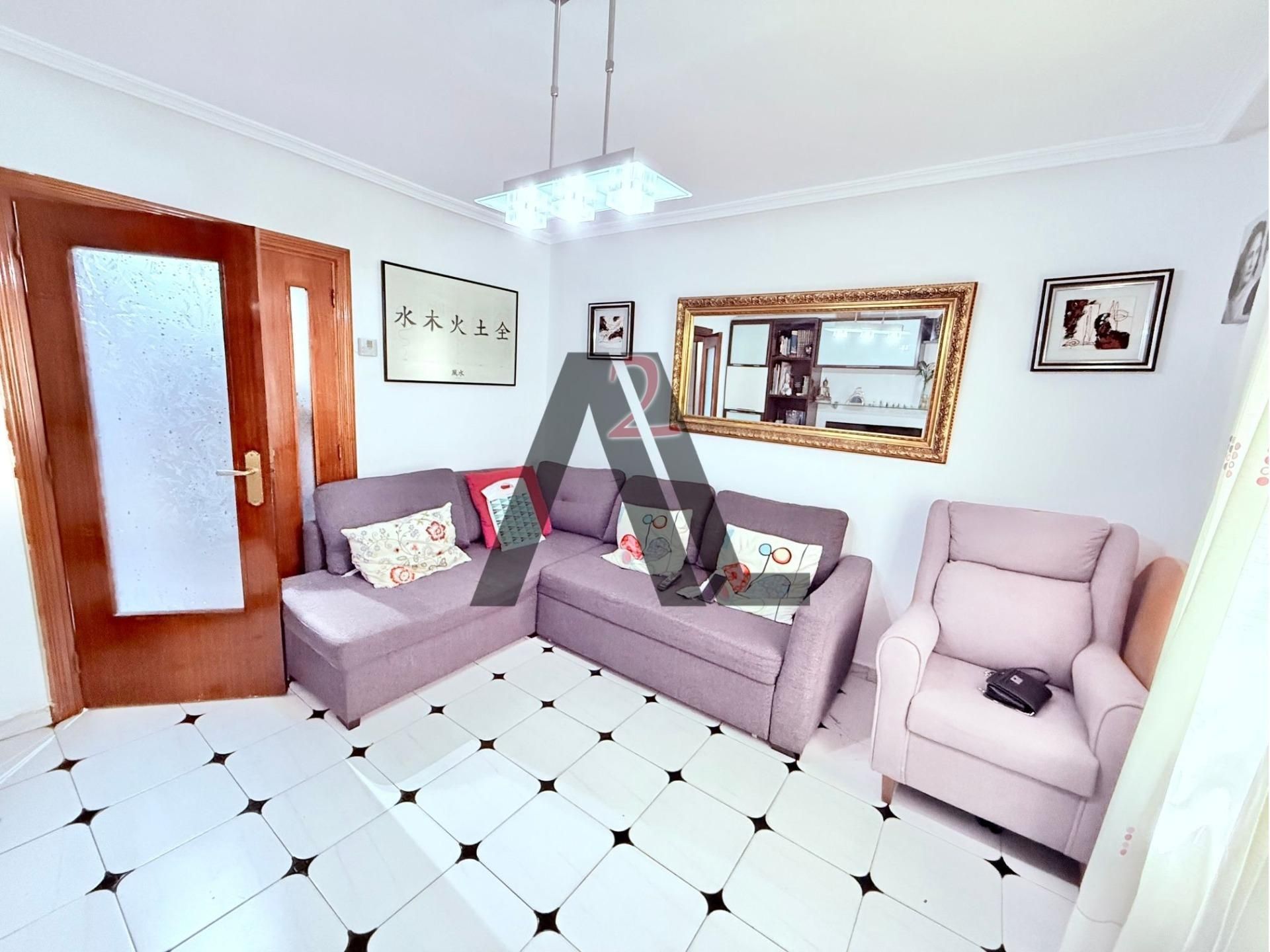 Sala de estar de Piso en venta en  Madrid Capital