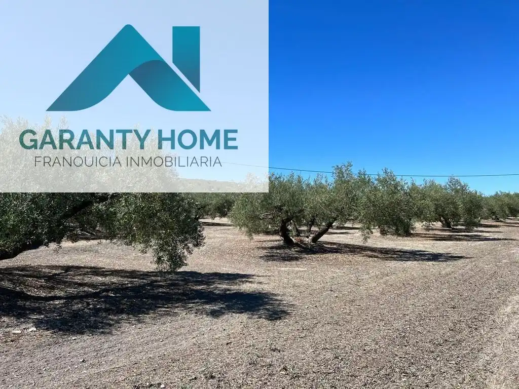 Finca rústica en venta en Martos con Aire acondicionado, Calefacción y Jardín privado