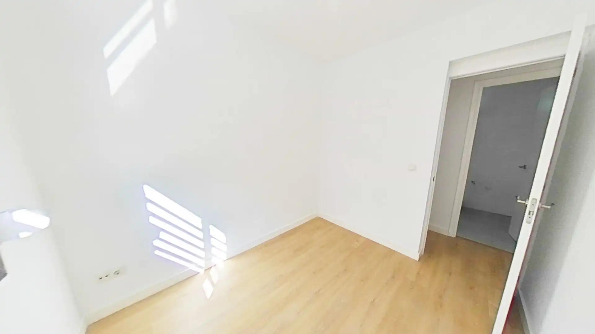 Bedroom of Flat for sale in Sabadell