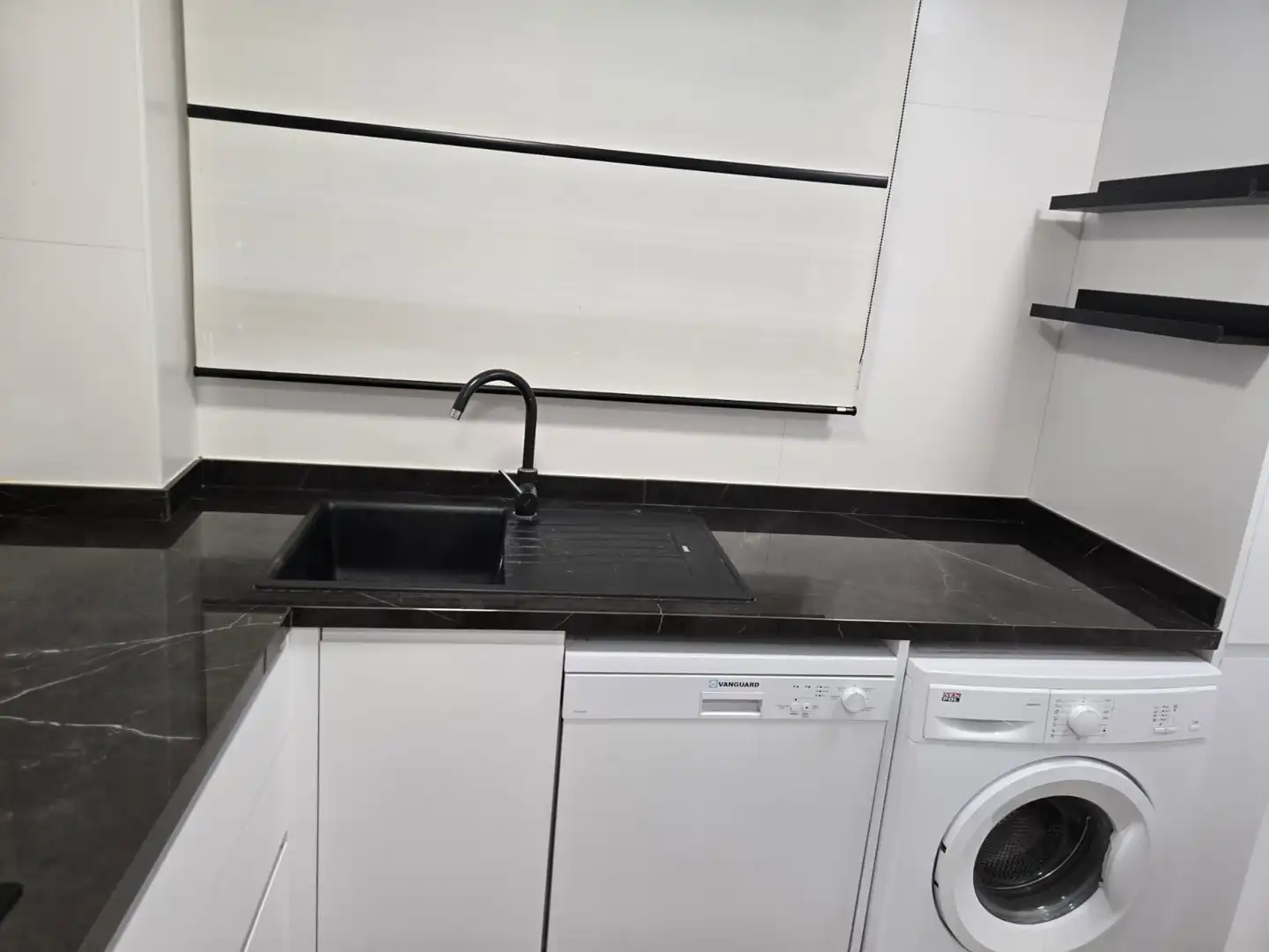 Kitchen of Flat for rent in Sevilla  with Air Conditioner, Terrace and Furnished