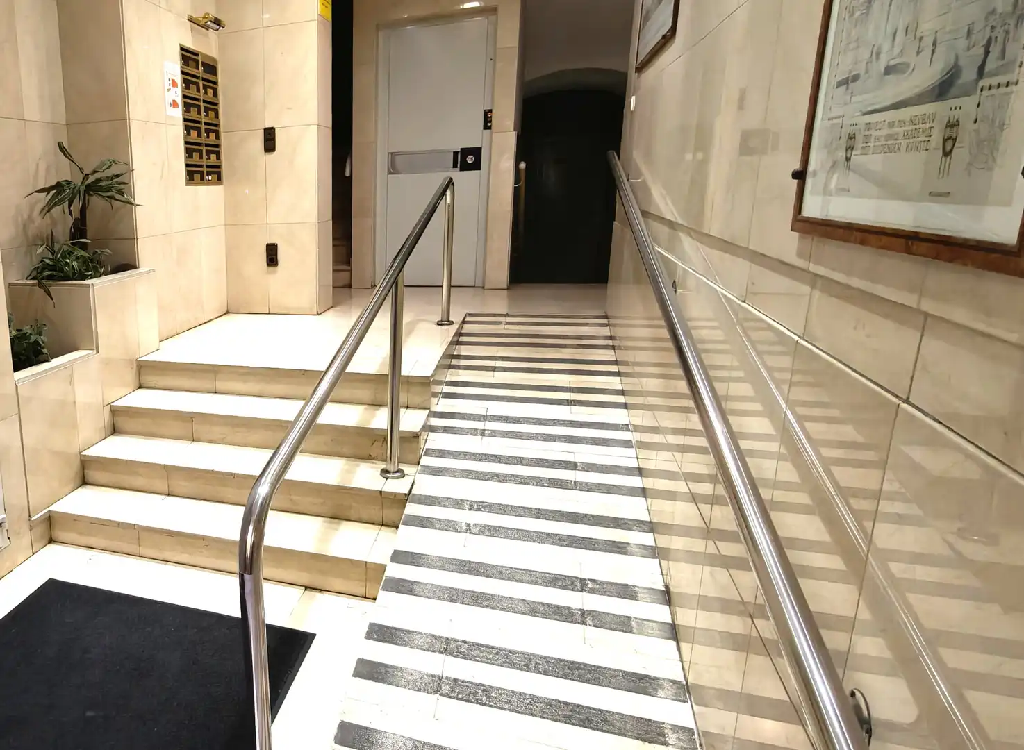 Flat for sale in Zaragoza  with Air Conditioner, Heating and Parquet flooring