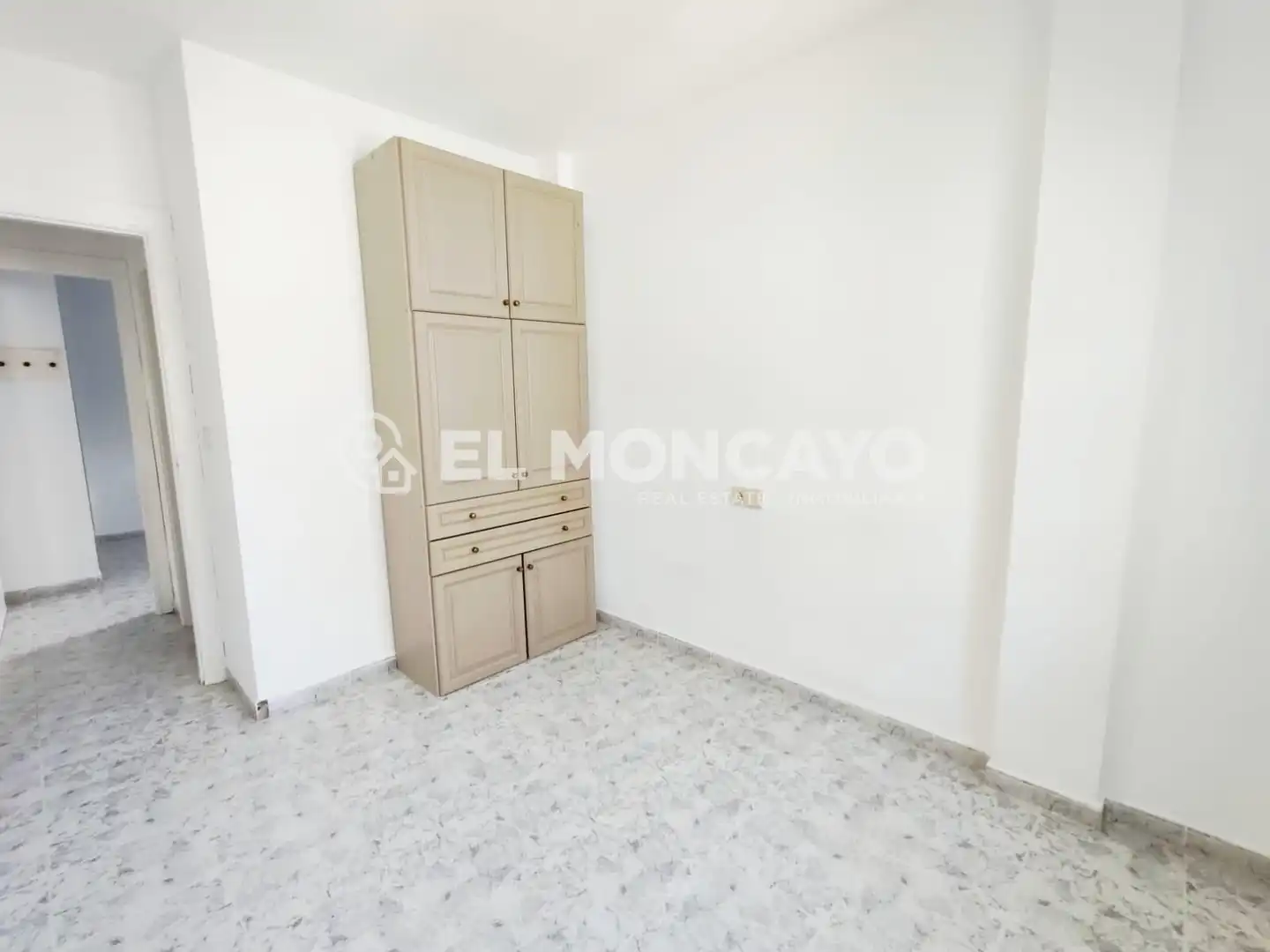 Dormitori de Casa o xalet en venda en Orihuela amb Aire condicionat, Calefacció i Jardí privat