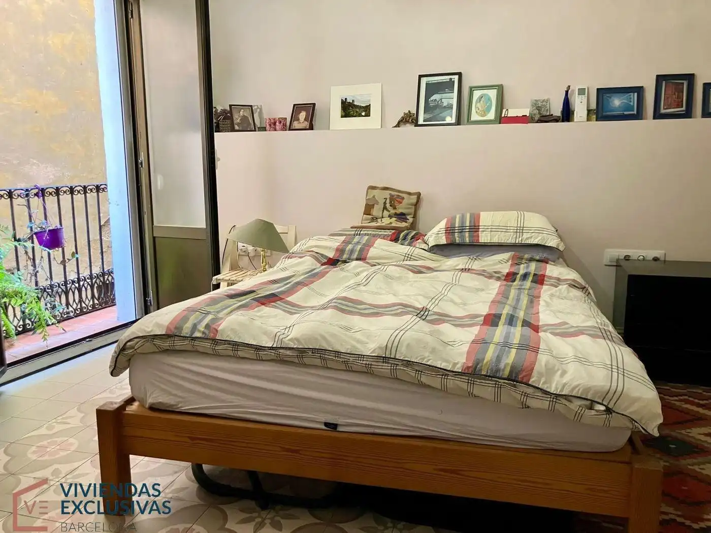 Schlafzimmer von Wohnung zum Verkauf in Barcelona mit Klimaanlage, Heizung und Privatgarten