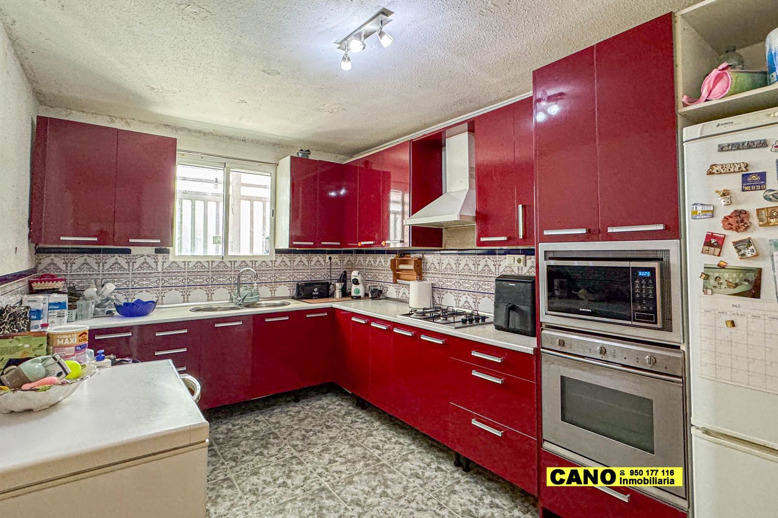 Cuina de Casa o xalet en venda en Roquetas de Mar amb Terrassa